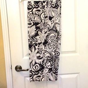 B&W Chico’s wide legs crop pants Size 1.5 (12)